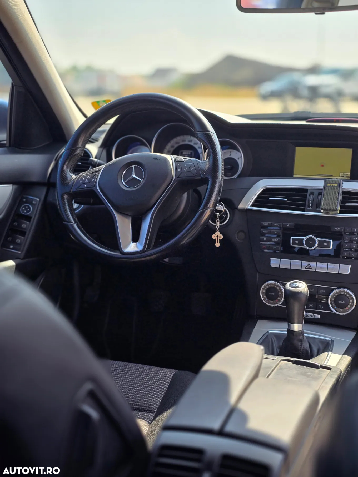 Mercedes-Benz C - 12
