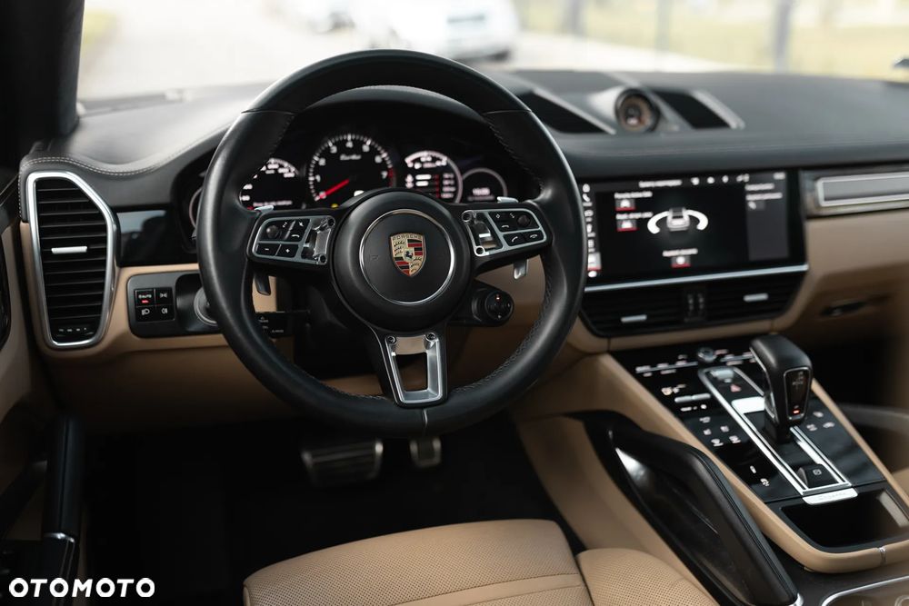 Porsche Cayenne - 15
