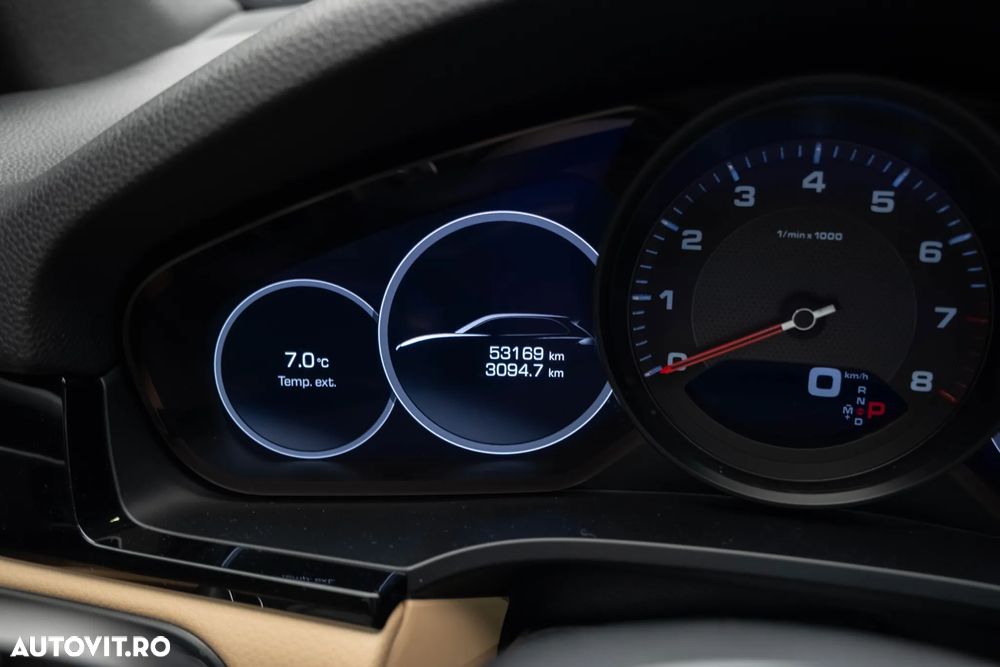 Porsche Cayenne - 33