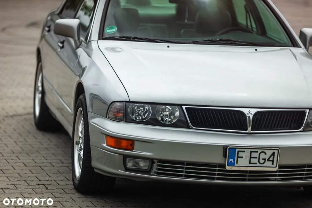 Mitsubishi Diamante - 6