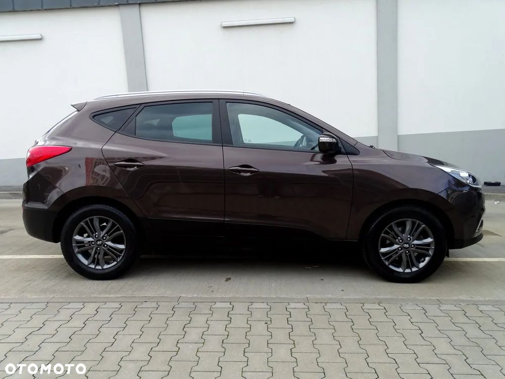 Hyundai ix35 1.6 2WD Fifa World Cup Edition - 4