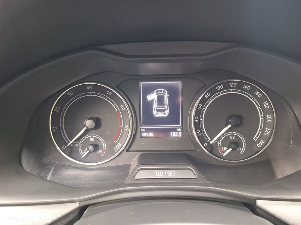 Skoda Kamiq 1.0 TSI DSG Style - 6