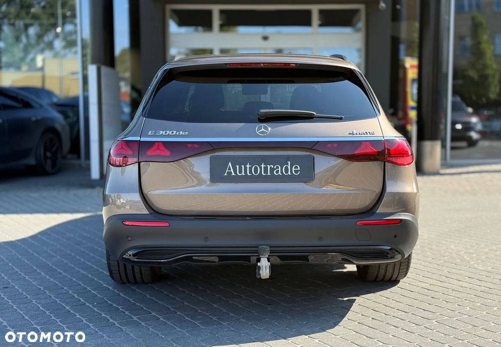 Mercedes-Benz Klasa E 300 de PHEV 4-Matic All-Terrain Avantgarde 9G-Tronic - 4