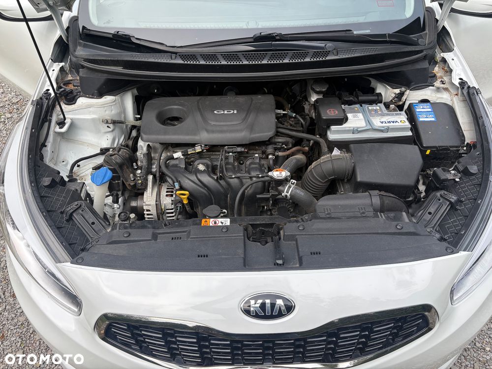 Kia Ceed 1.6 GDI L Business Line - 18