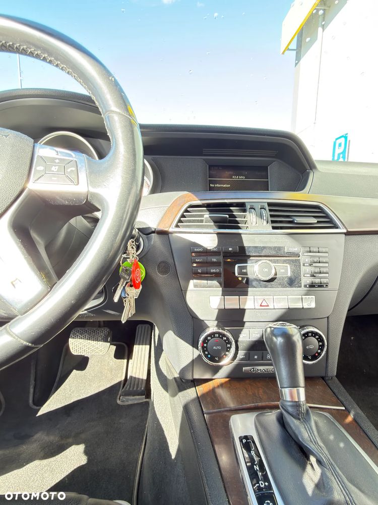 Mercedes-Benz Klasa C 350 CDI DPF (BlueEFFICIENCY) 7G-TRONIC Elegance - 13