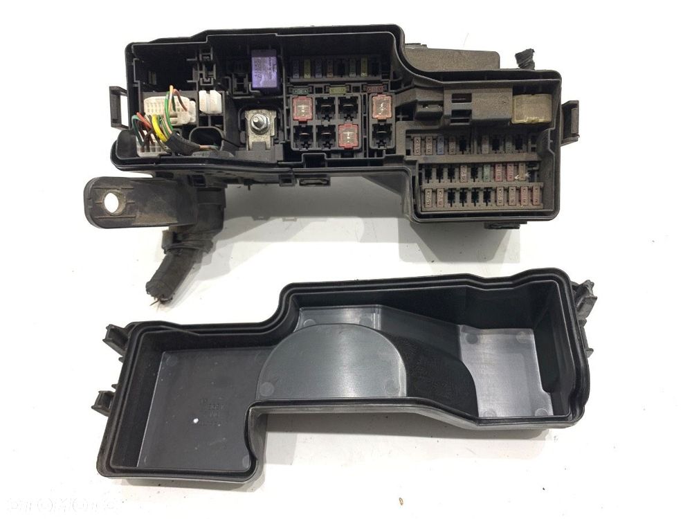 SKRZYNKA BEZPIECZNIKÓW  TOYOTA AYGO (_B4_) 2014 - 2022 1.0 (KGB40) 51 kW [69 KM] benzyna 2014 - - 4