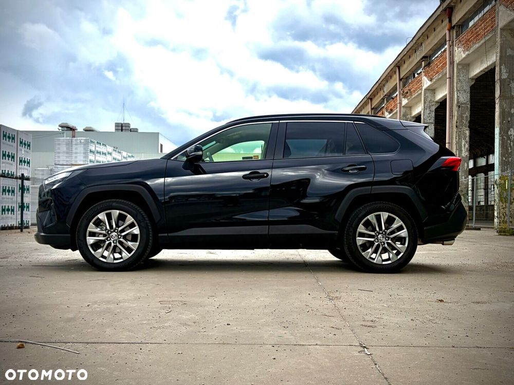 Toyota RAV4 - 8