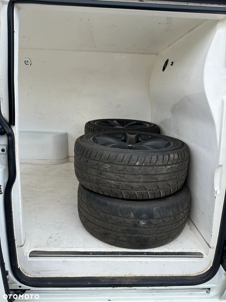 Volkswagen Transporter - 9