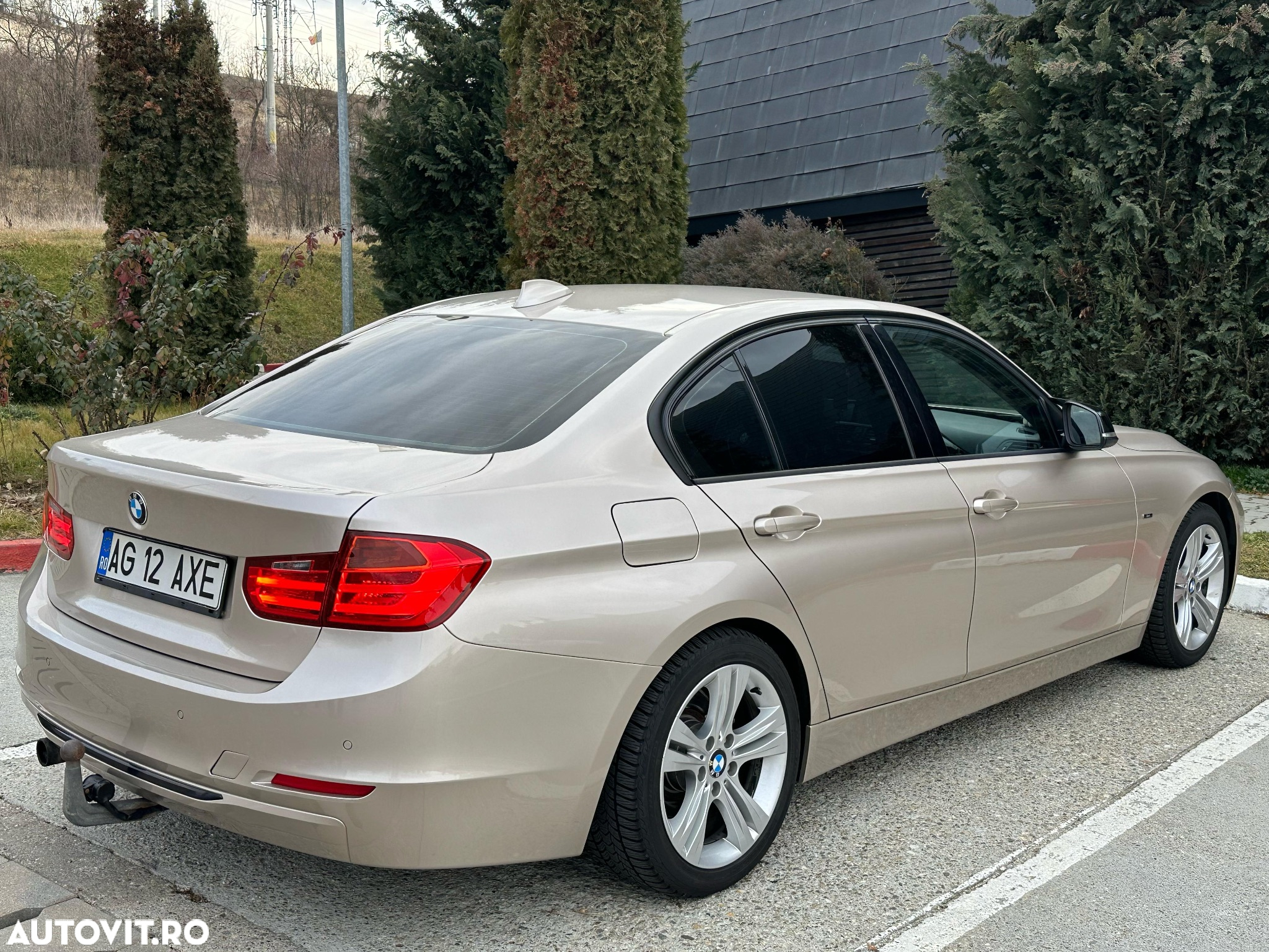 BMW Seria 3 320d Touring Sport Line - 4