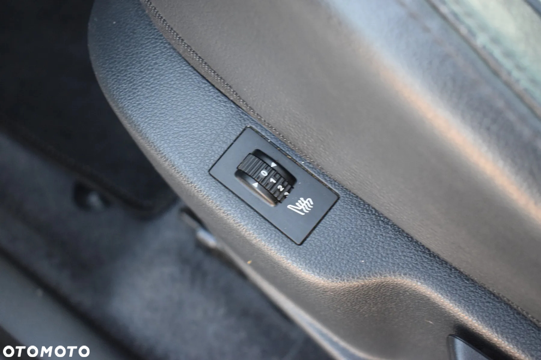Peugeot 3008 1.6 HDi Premium - 24