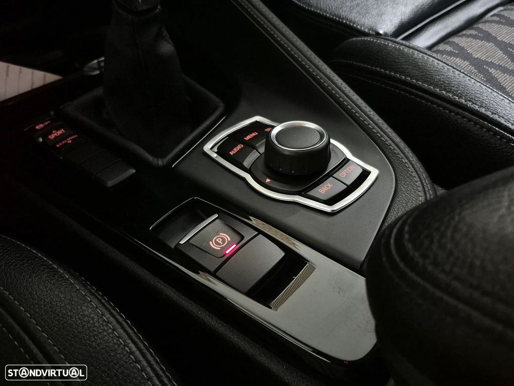 BMW X1 16 d sDrive Line xLine - 33