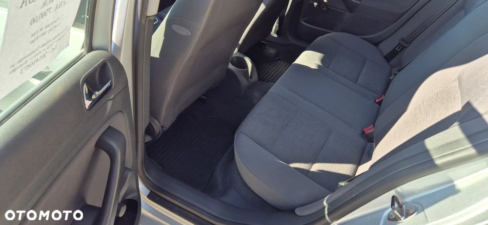 Volkswagen Golf 1.4 FSI Comfortline - 12