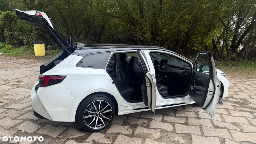 Toyota Corolla 2.0 Hybrid GR Sport - 28