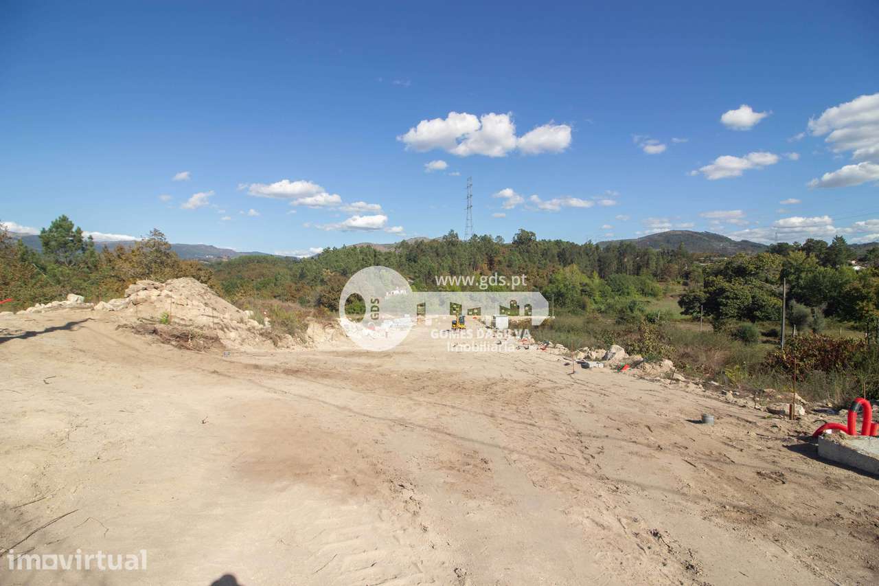 Lote para Moradia Individual com 739m² – Loteamento em Águas Santas - Grande imagem: 2/17