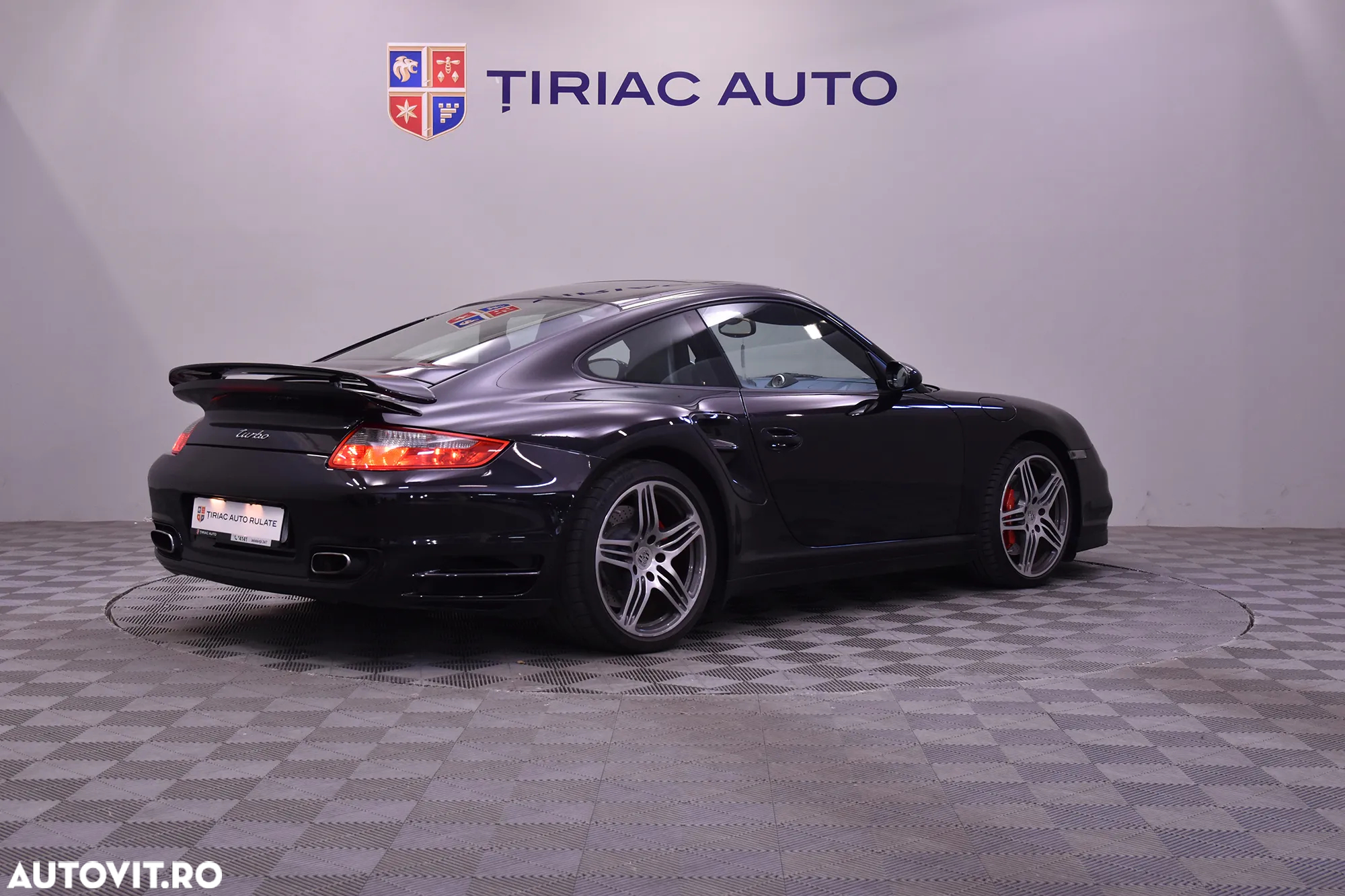 Porsche 911 Turbo - 5