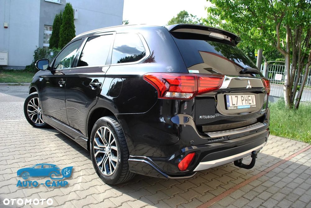 Mitsubishi Outlander Instyle NAVI + - 2