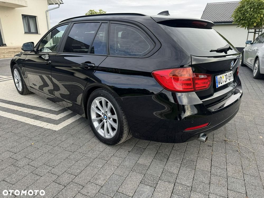 BMW Seria 3 318d Luxury Line - 11