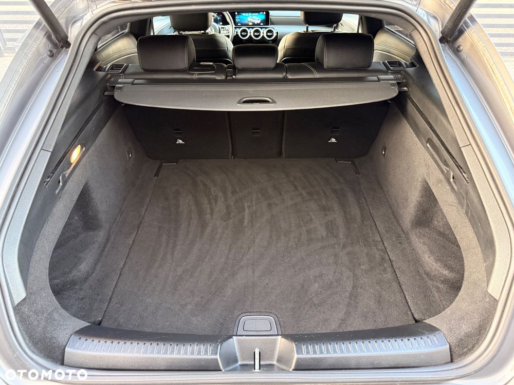 Mercedes-Benz CLA 220 d Progressive 8G-DCT - 17
