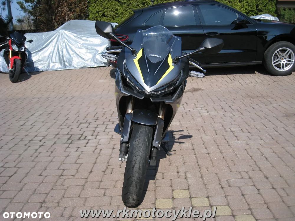 Honda CBR - 8