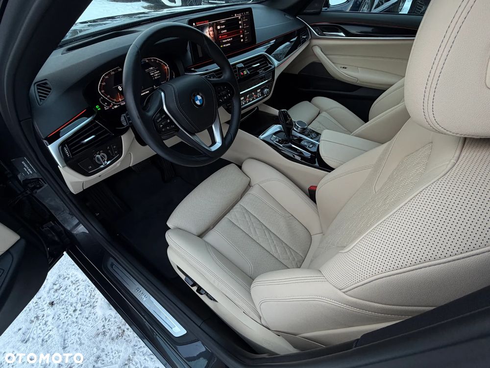 BMW Seria 5 520d Luxury Line - 29