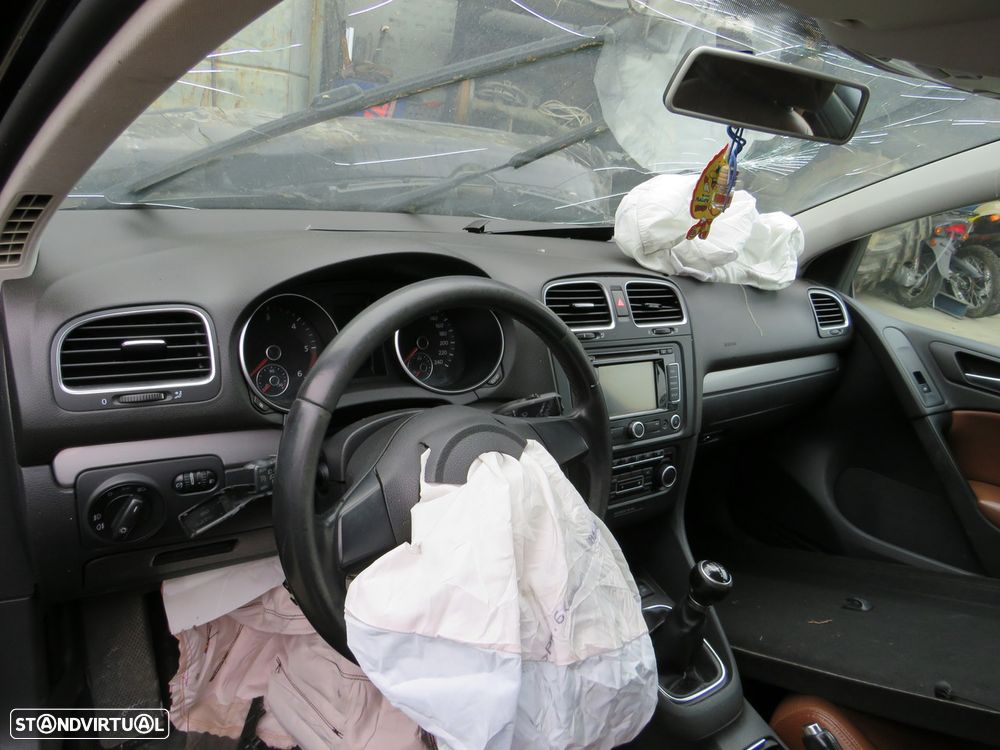 VOLKSWAGEN GOLF VI 1.6 TDI (105Cv) de 2016 - Peças Usadas (7955) - 7