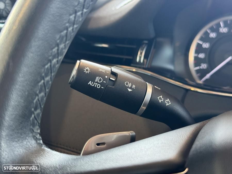 Land Rover Range Rover Evoque P300e R-Dynamic - 29