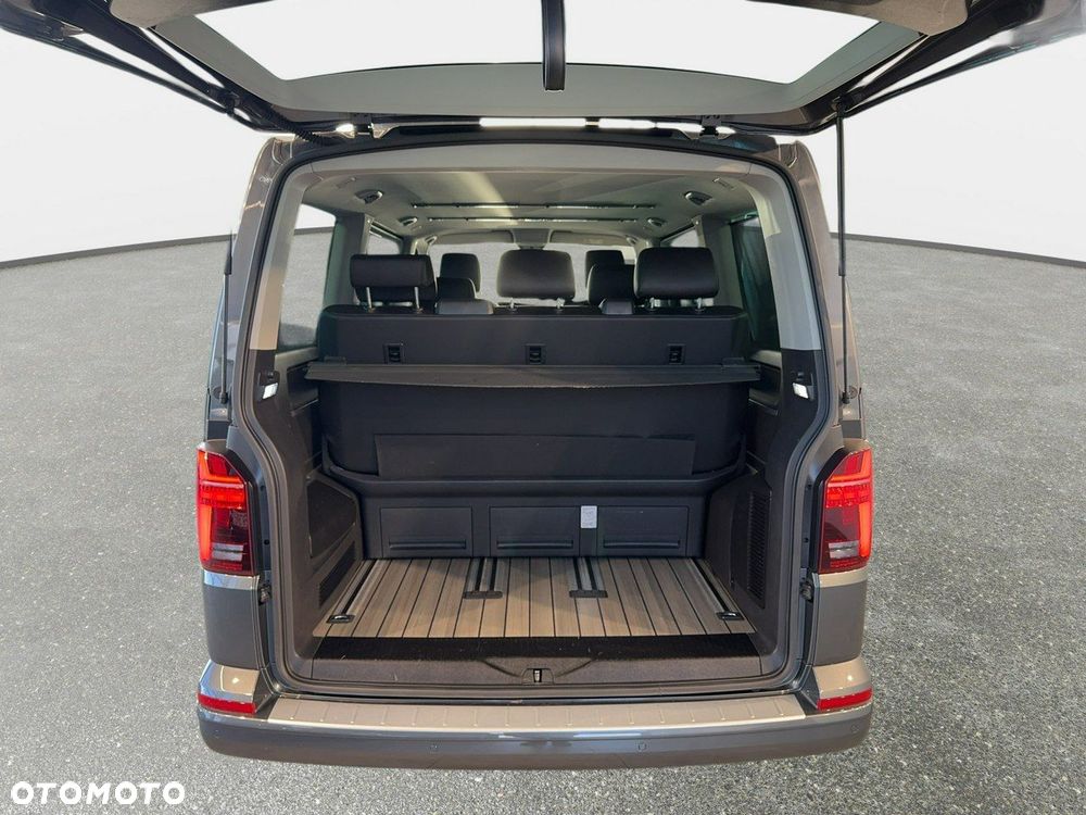 Volkswagen Multivan - 17