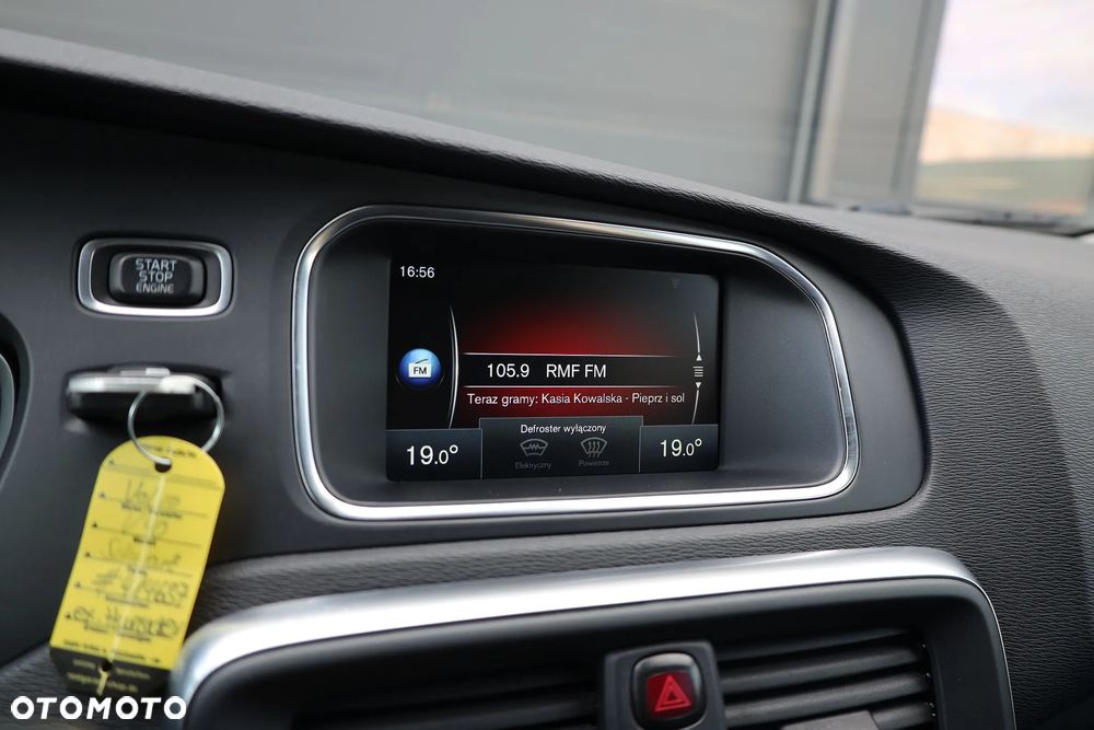 Volvo V40 T2 Inscription - 12