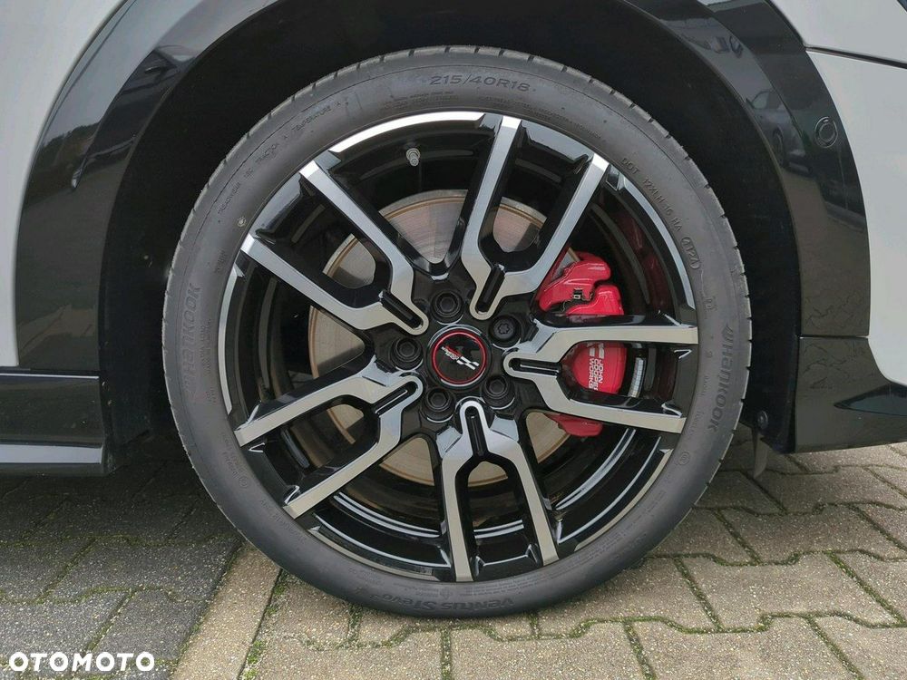 MINI John Cooper Works - 13