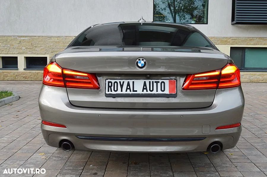 BMW Seria 5 520d Aut. Sport Line - 11