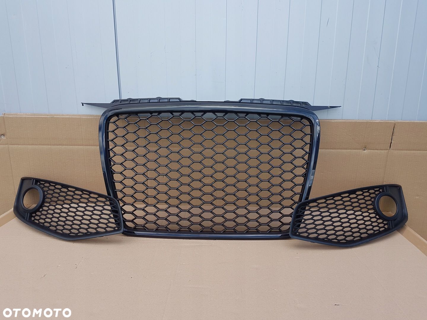 GRILL ATRAPA AUDI RS3 8P KRATKI S3 8P - 1