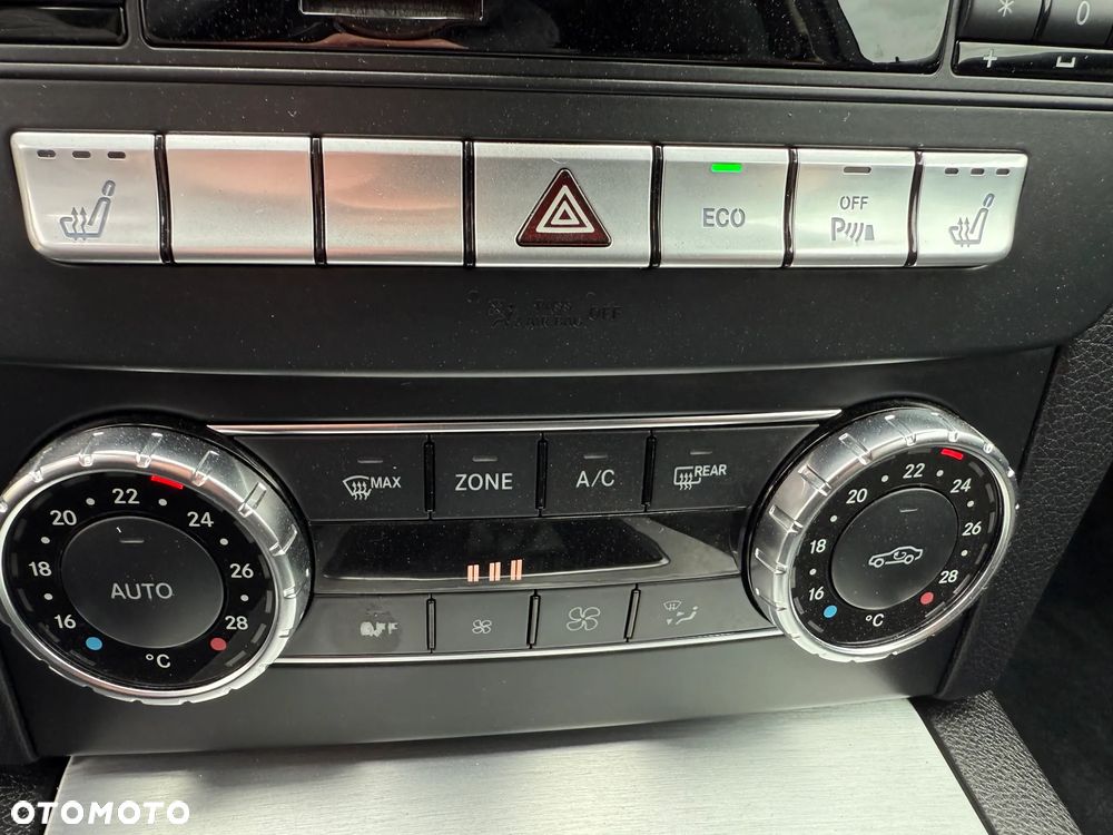 Mercedes-Benz Klasa C 180 BlueEFFICIENCY - 30