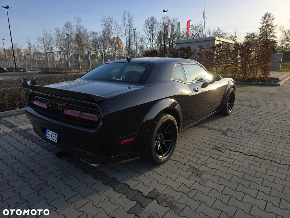 Dodge Challenger ver-6-4-scat-pack-widebody - 6