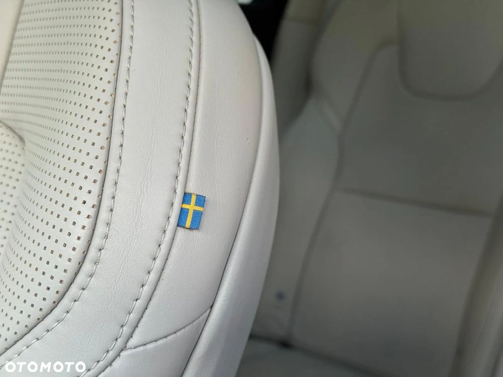 Volvo XC 90 - 16