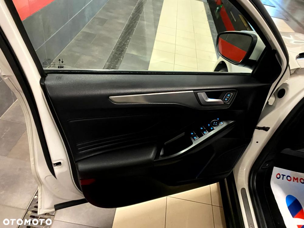 Ford Focus 2.0 EcoBlue Titanium - 16