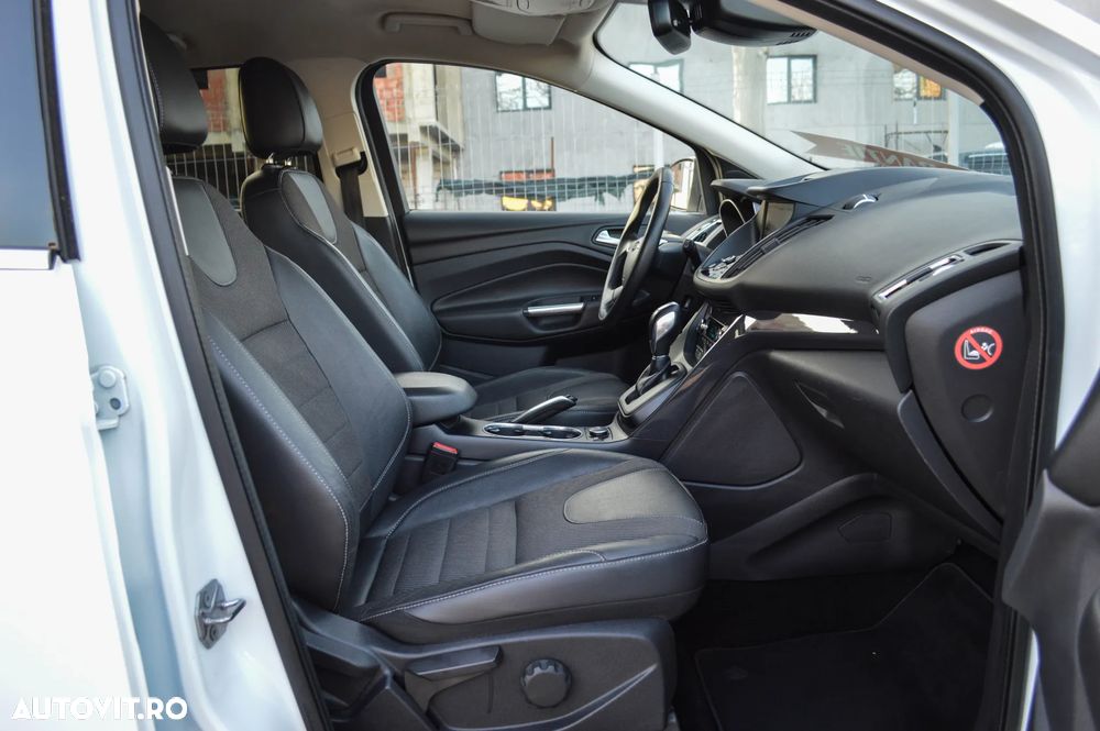 Ford Kuga 2.0 TDCi 4x4 Aut. Titanium - 22