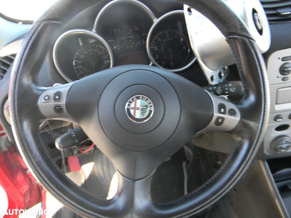 Dezmembrari  Alfa Romeo 147 (937)  2000  > 2010 1.6 16V T.SPARK (937A - 11