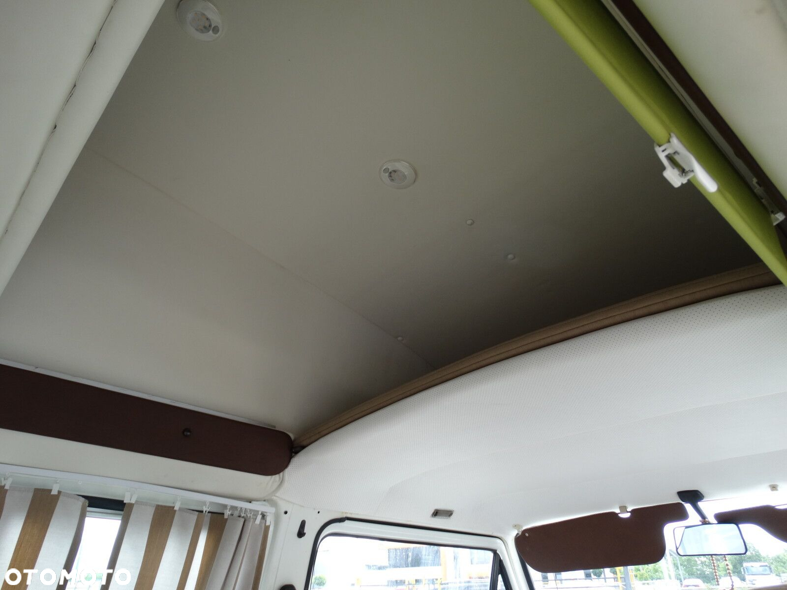Volkswagen Transporter - 25