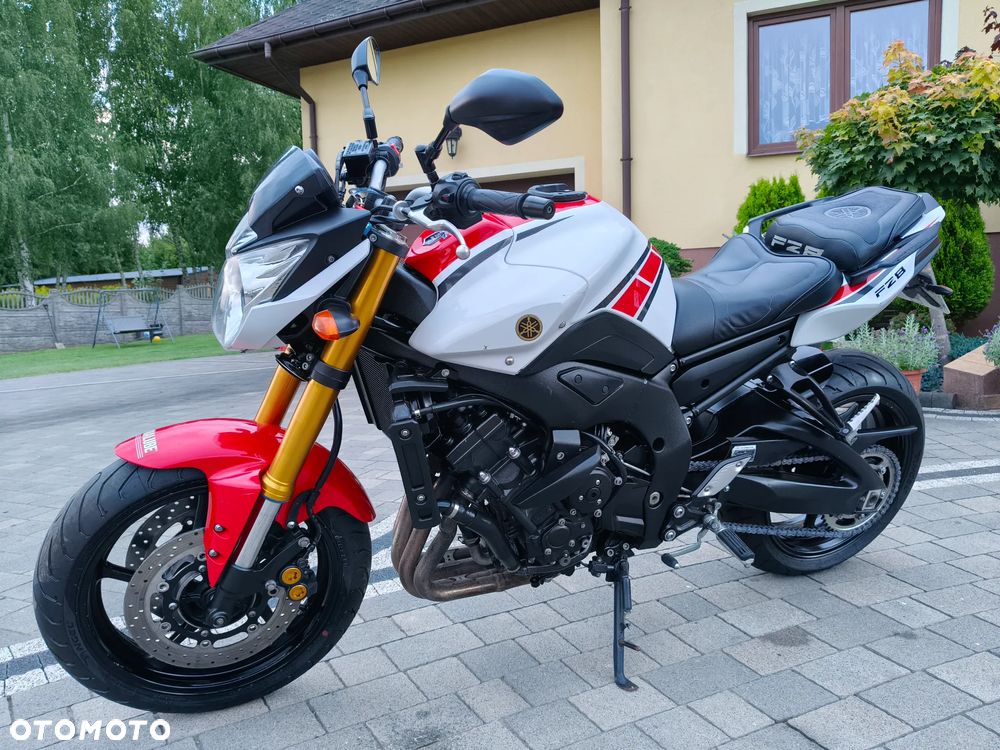 Yamaha FZ8 - 1