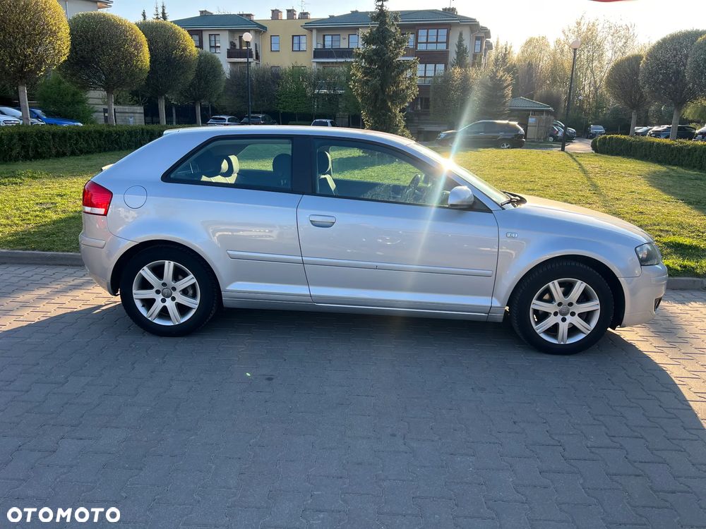 Audi A3 3-drzwiowe 1.4 TFSI Ambiente - 4