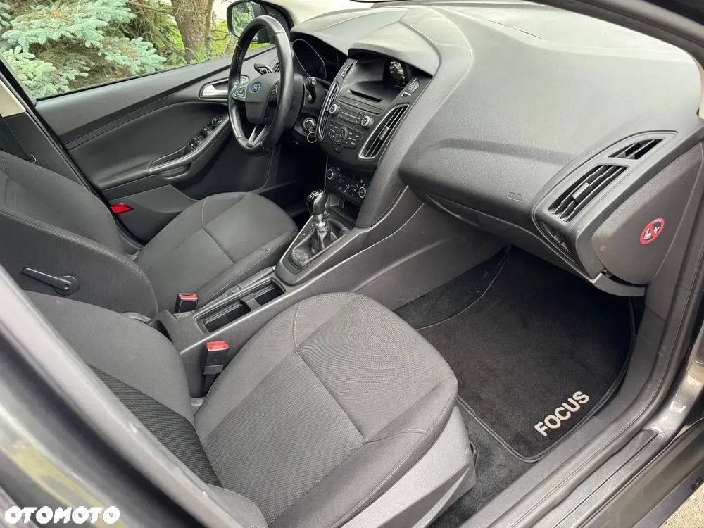 Ford Focus - 8
