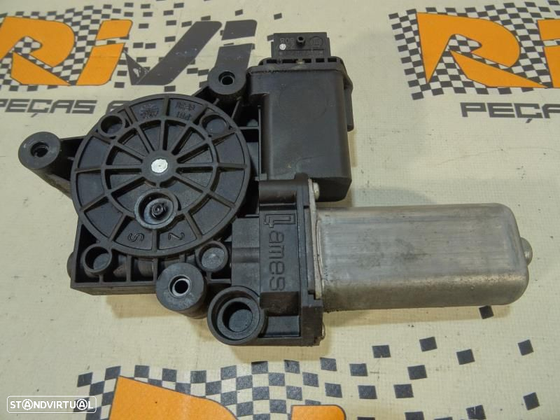 Motor Do Elevador De Vidro Frente Direito Opel Corsa D (S07)  72005001 - 2