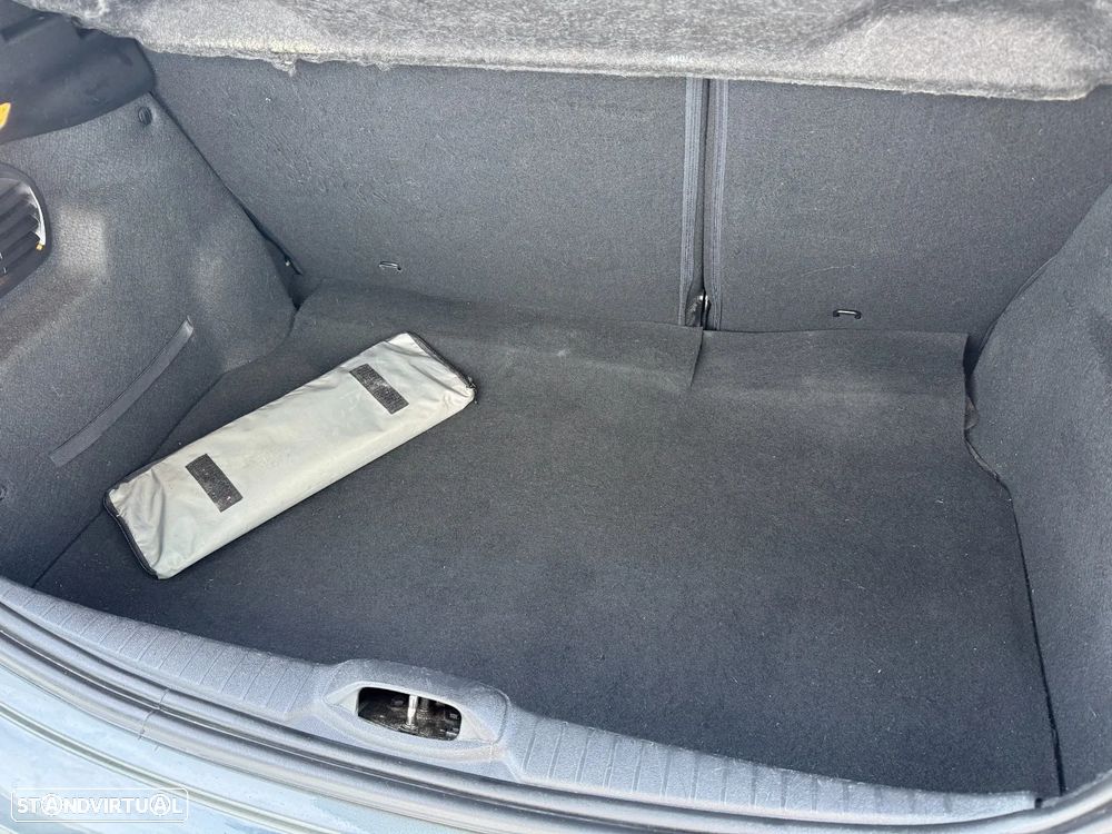 Peugeot 208 1.4 HDi - 19