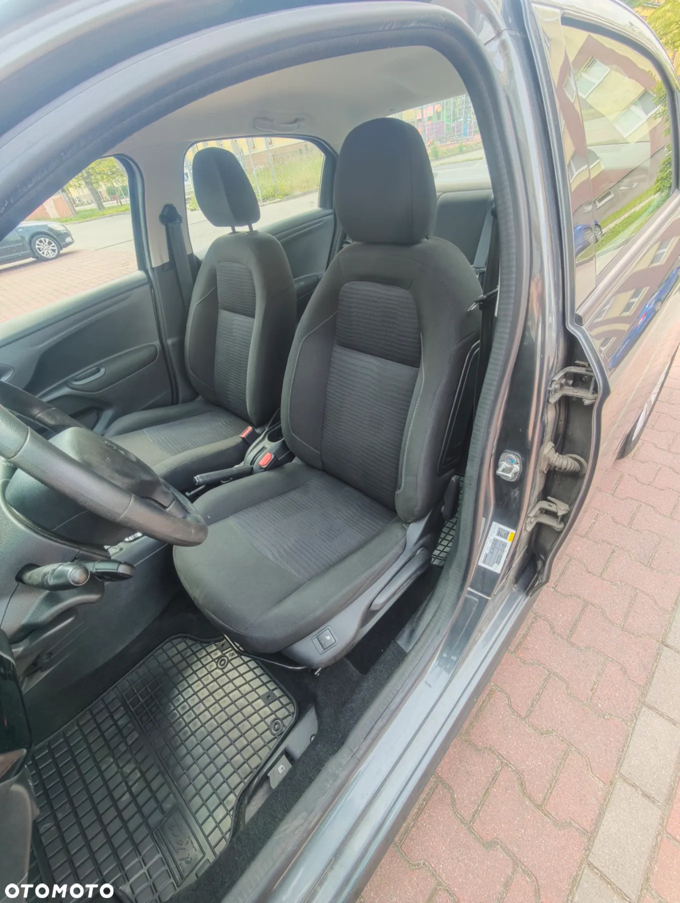 Peugeot 301 1.2 Pure Tech Active S&S ETG - 8