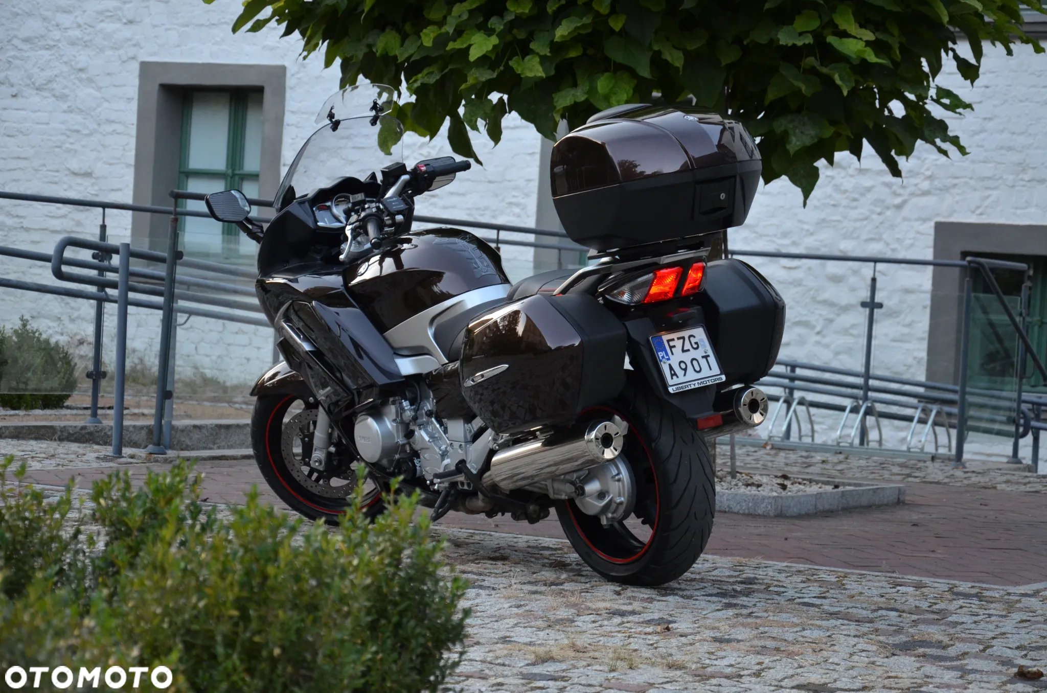 Yamaha FJR - 27