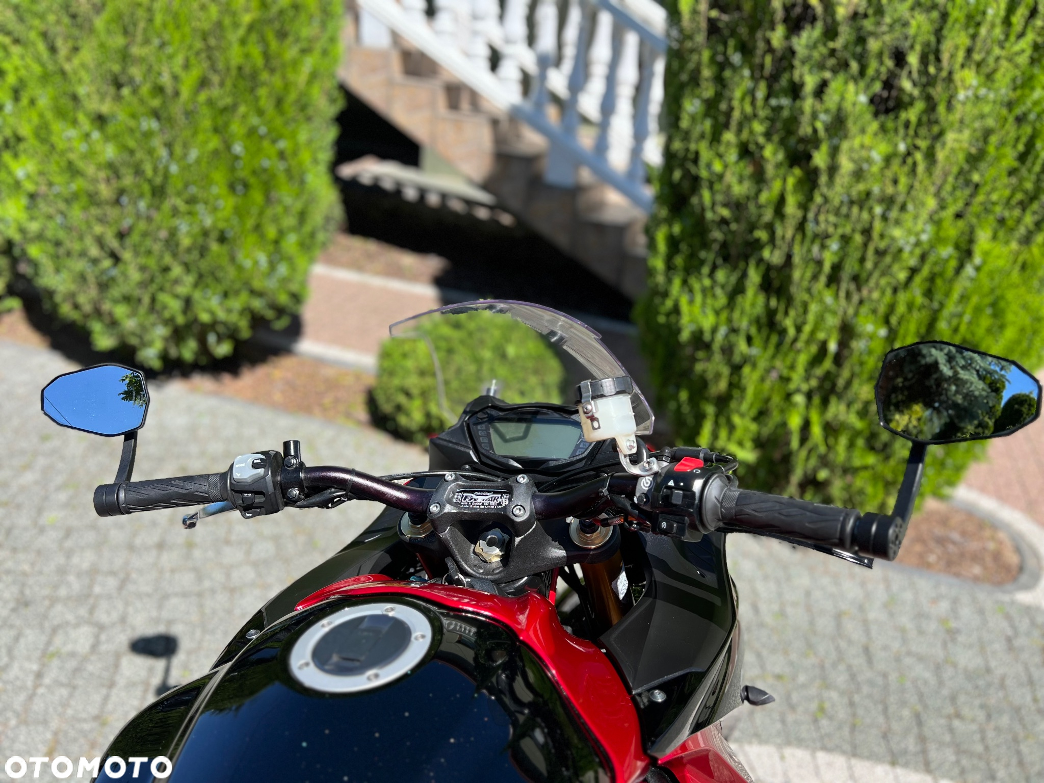 Suzuki GSX - 18
