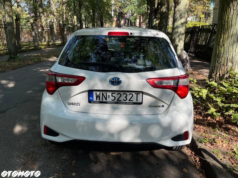 Toyota Yaris Hybrid 100 Active EU6 - 6