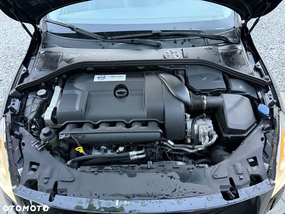 Volvo V60 T6 AWD Geartronic Momentum - 34