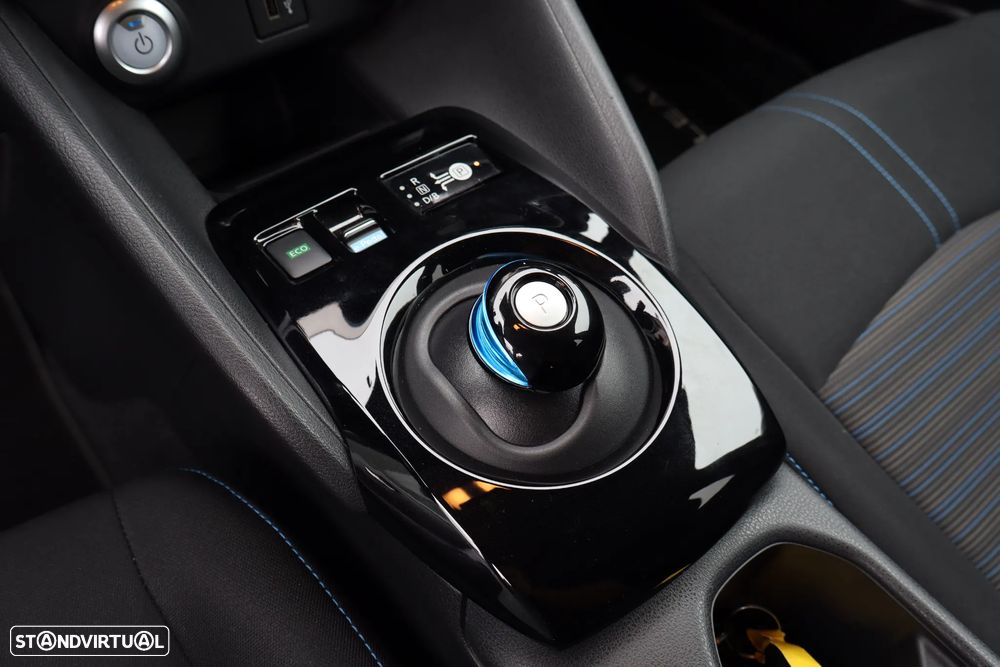 Nissan Leaf N-Connecta - 23