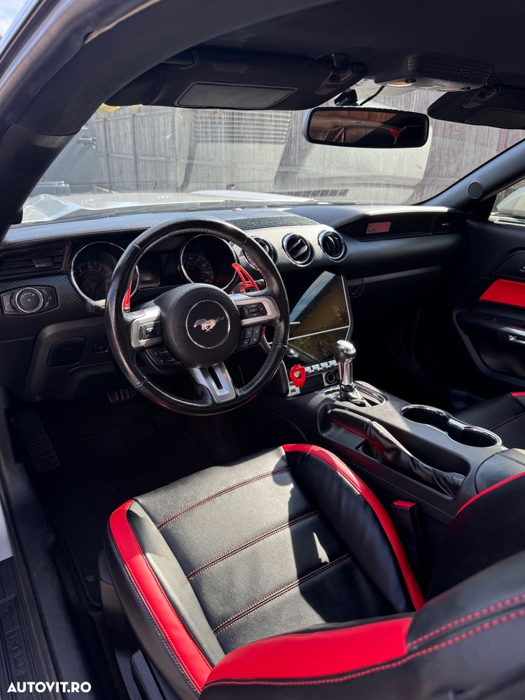 Ford Mustang - 7